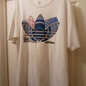 Adidas XL White Short Sleeve Graphic Tee